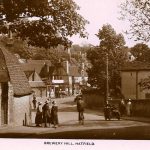 Brewery Hill, Great North Road, looking south towards the Dray Horse Public House. To the left are the buildings of the Hatfield Brewery. later the site of Waters Garage.